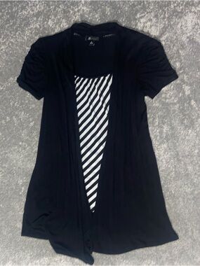 AB Studio by Amy Byer ladies attached cardigan shirt Small 4/6 black & white